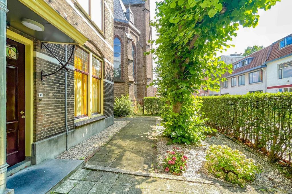 Apartment & Double Room In A Restored Rectory-Pastorie, Steps From City Center Utrecht Exterior foto