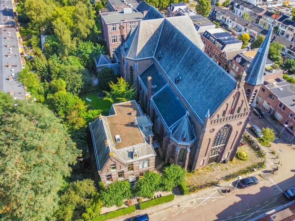 Apartment & Double Room In A Restored Rectory-Pastorie, Steps From City Center Utrecht Exterior foto